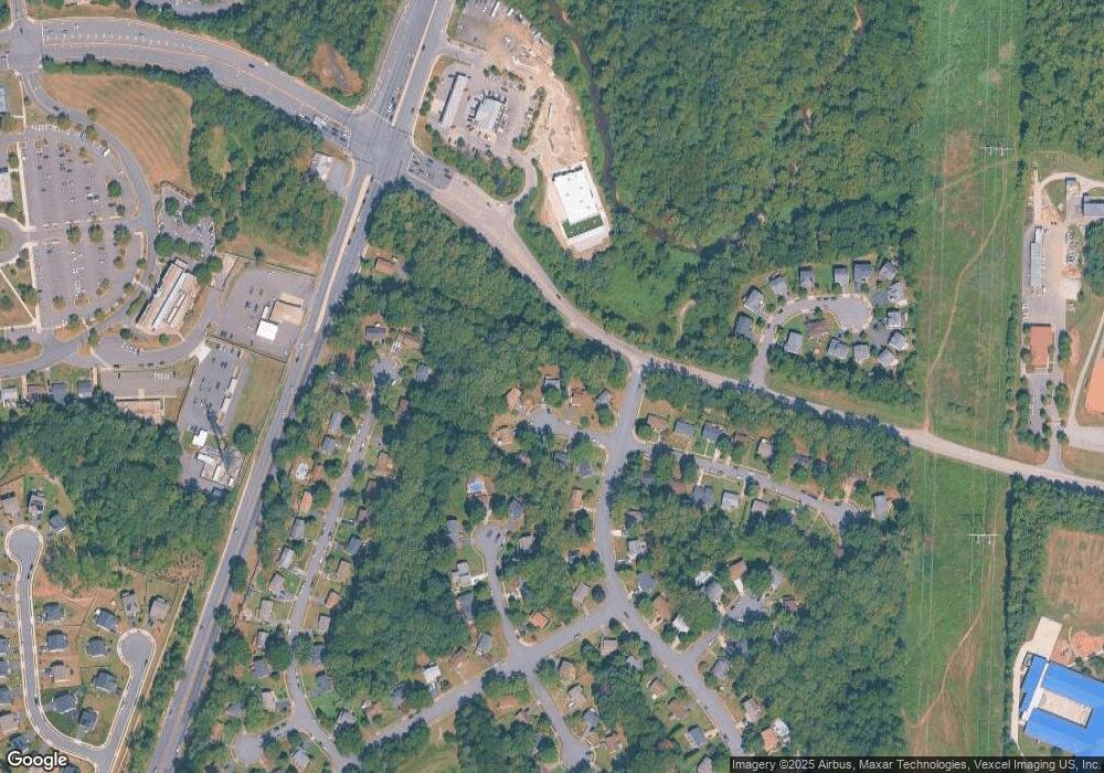 2524 Tabor Ct, Woodbridge, VA 22191 - photo 1