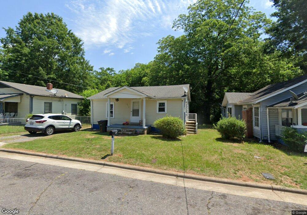 913 Marshall St, Statesville, NC 28677 - photo 1