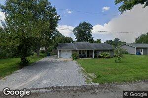 113 N College St, Ewing, IL 62836