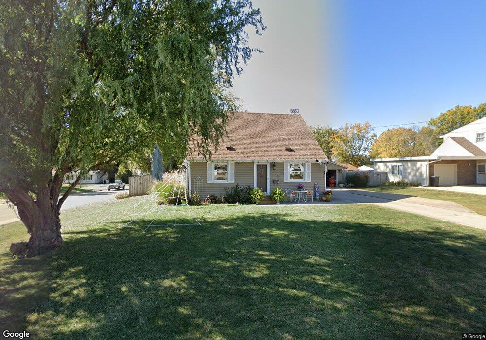 801 E 14th St N, Newton, IA 50208 - photo 1