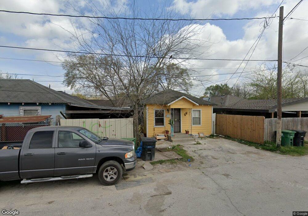3401 Martha St, Houston, TX 77026 - photo 1