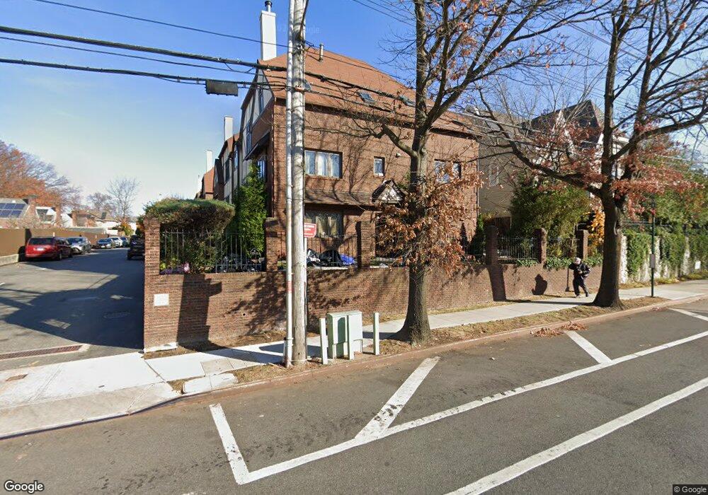 12 Fox Hunt Ct, Staten Island, NY 10301 - photo 1