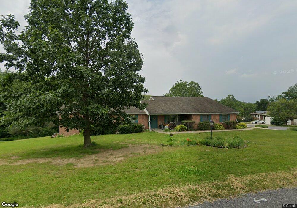 505 Nottingham Dr, Chambersburg, PA 17201 - photo 1