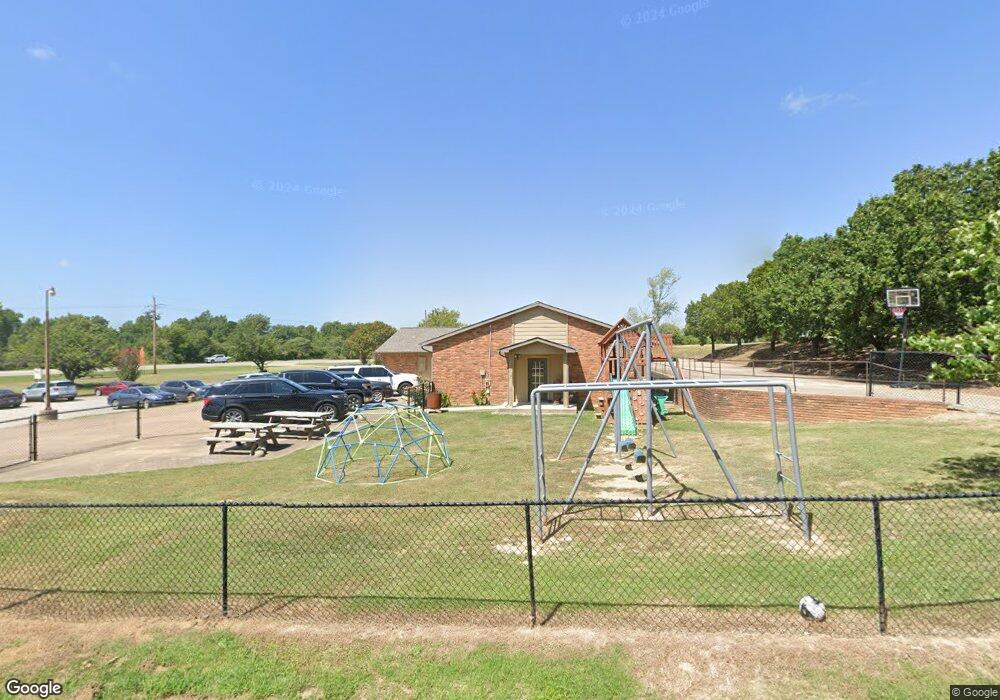 9520 Hillcrest Dr, Broken Arrow, OK 74014 - photo 1