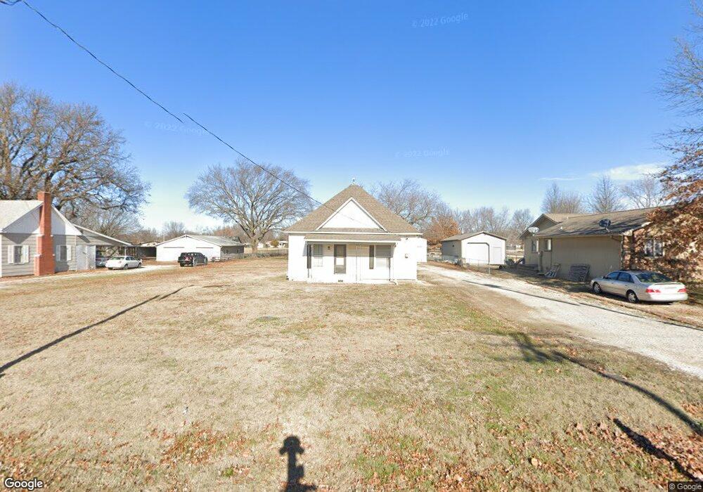 3329 Gabriel Ave, Parsons, KS 67357 - photo 1