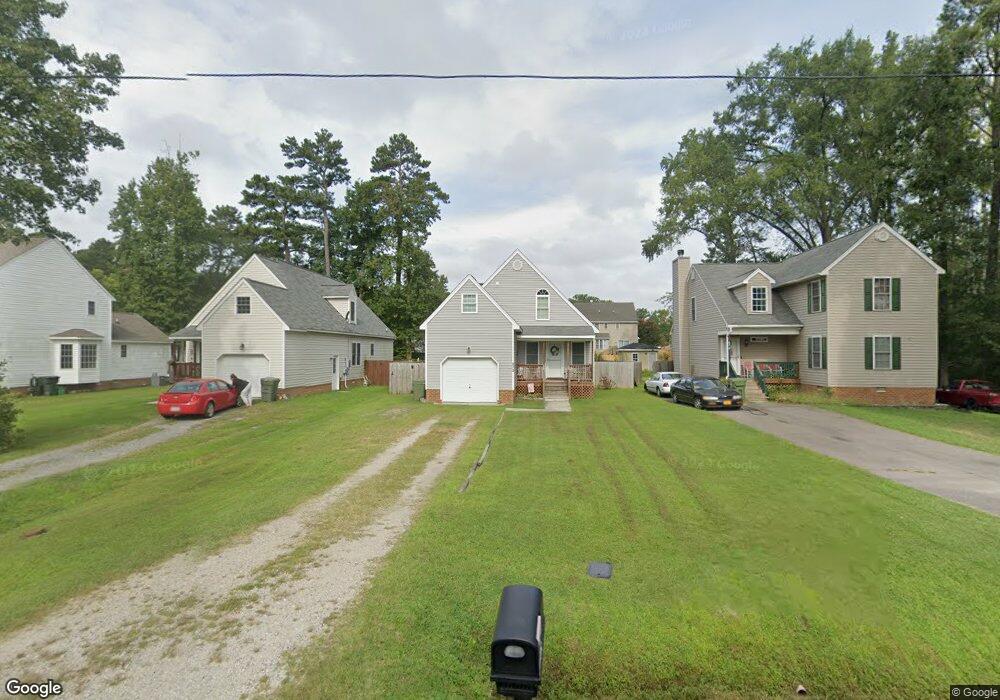 327 E Magnolia Ave, West Point, VA 23181 - photo 1