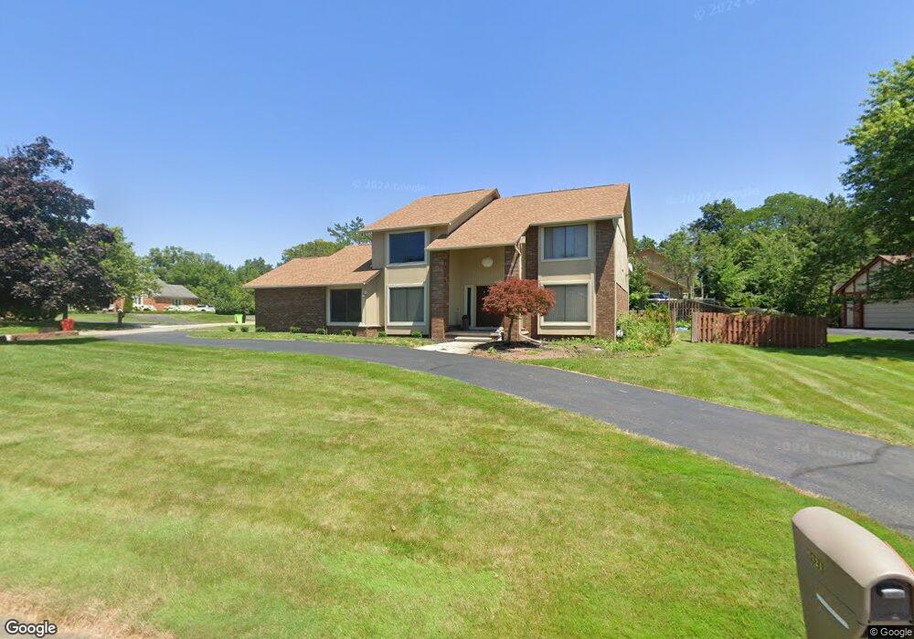 6021 Orchard Ridge Ct, West Bloomfield, MI 48322 - photo 1