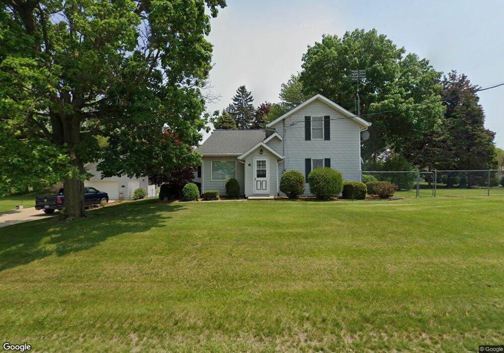 911 S Poplar St, Lagrange, IN 46761 - photo 1