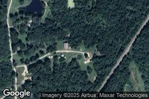 15801 Crescent Ln, Carlinville, IL 62626