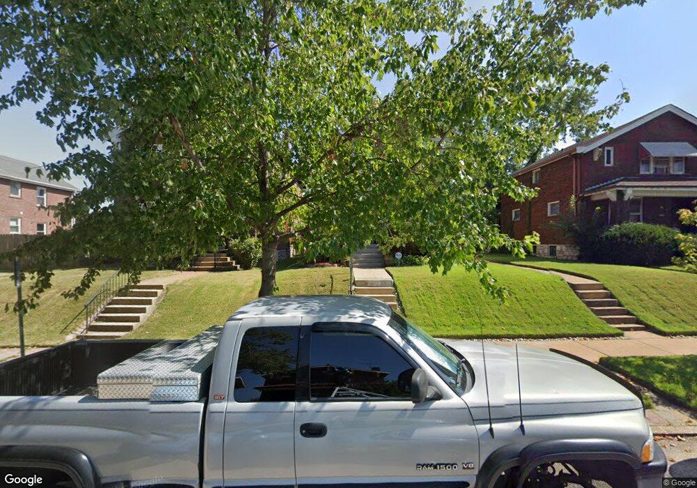 4630 Carrie Ave, Saint Louis, MO 63115 - photo 1