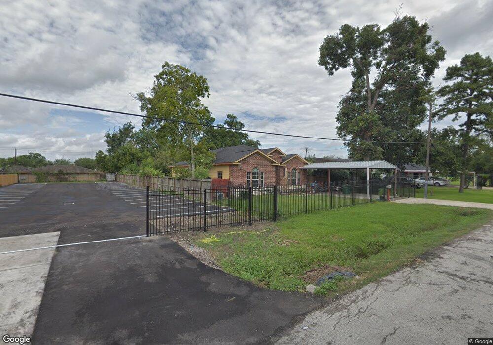 5709 Los Angeles St, Houston, TX 77026 - photo 1