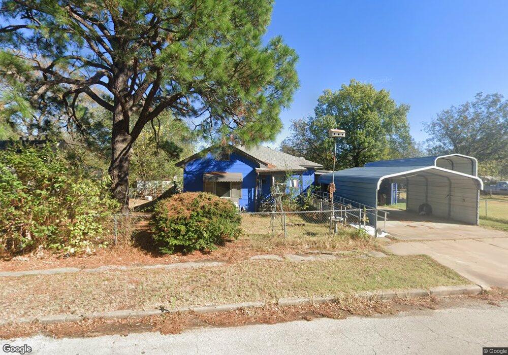 1213 N Collins Ave, Okmulgee, OK 74447 - photo 1