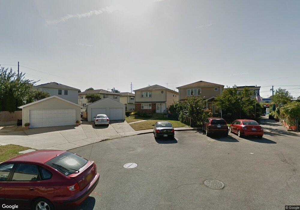 38 Farnum Blvd, Franklin Square, NY 11010 - photo 1