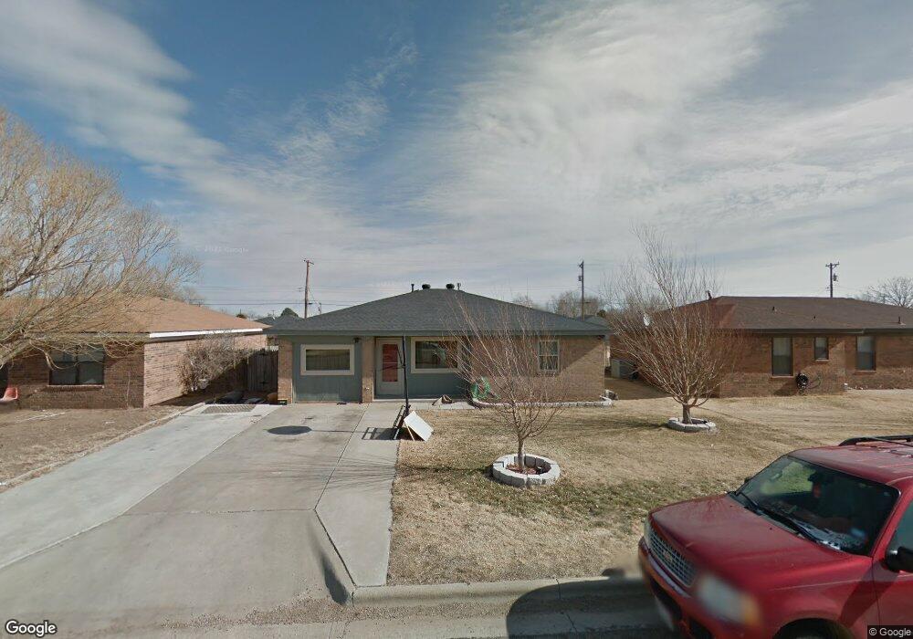 510 Oak Ave, Dumas, TX 79029 - photo 1