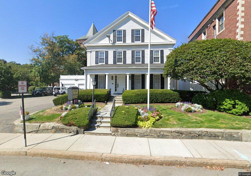 465 Centre St unit 101, Newton, MA 02458 - photo 1