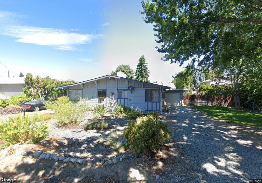 1105 3rd St NE, East Wenatchee, WA 98802 - photo 1