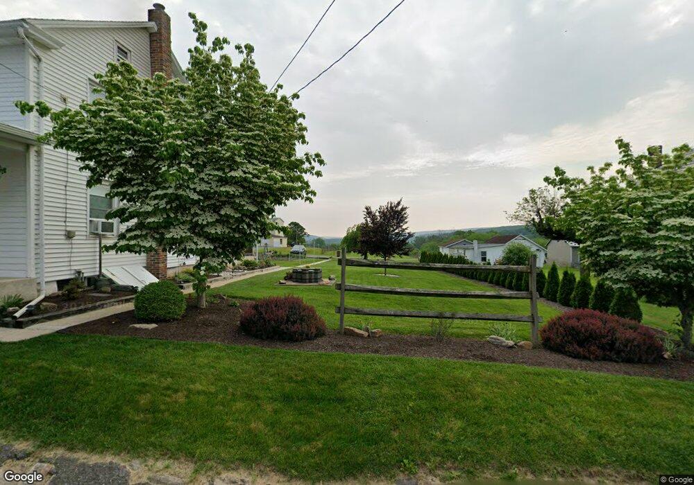 9 S Market St, New Ringgold, PA 17960 - photo 1