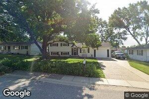 10 Lariat Dr, Springfield, IL 62702