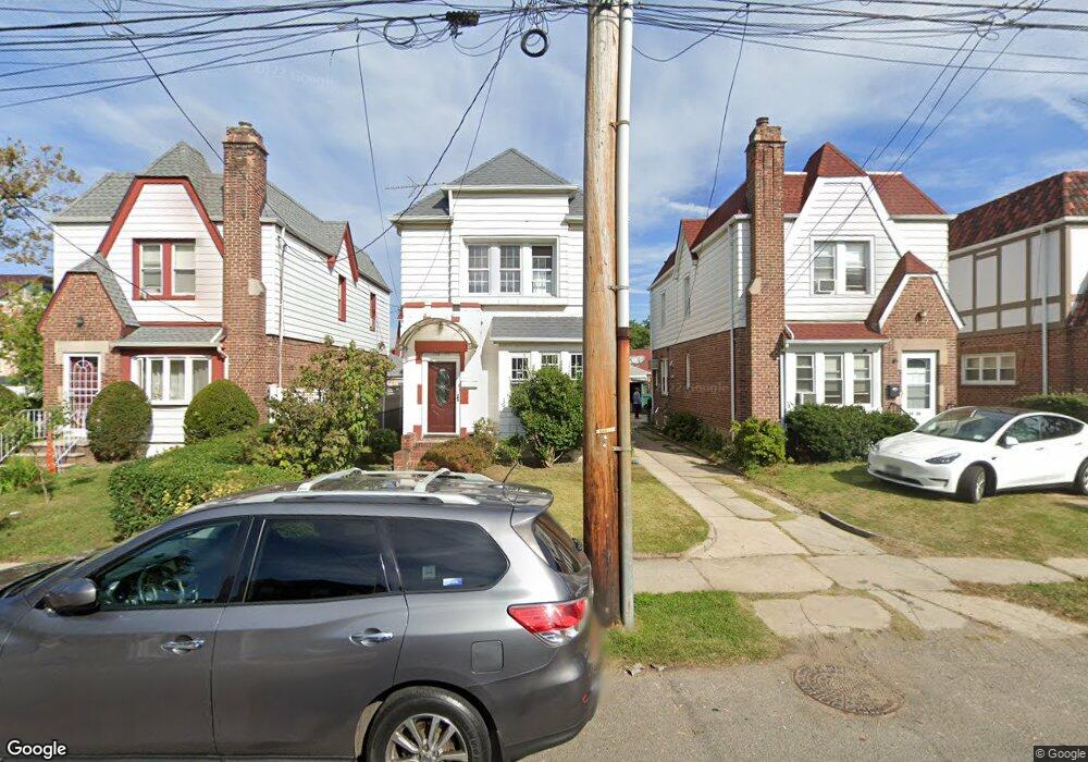 15909 Laburnum Ave, Flushing, NY 11358 - photo 1