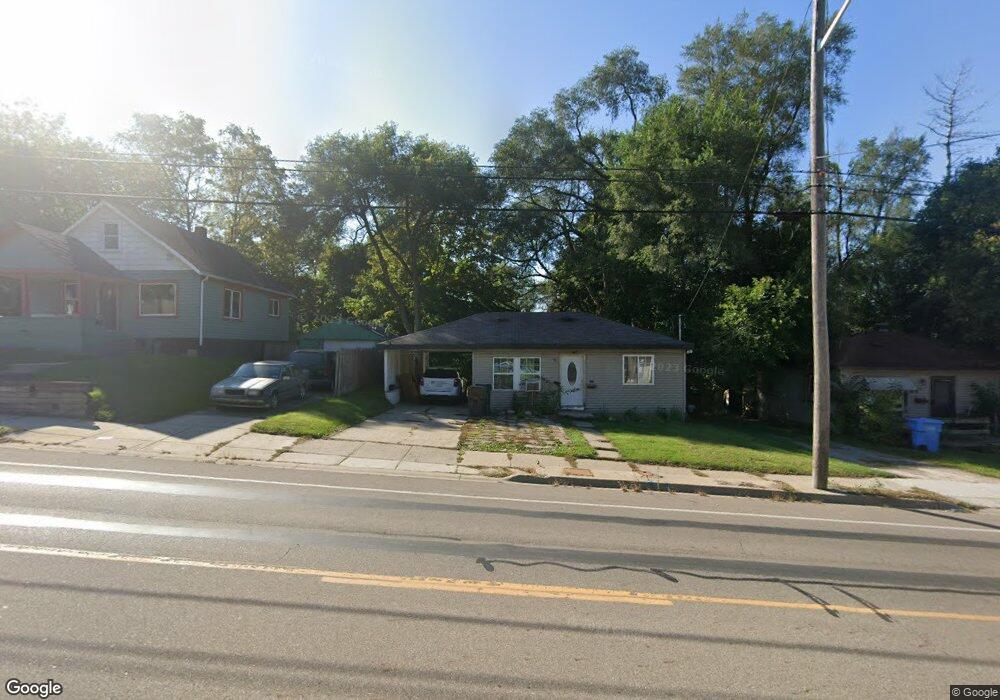 1517 N Martin Luther King jr Blvd, Lansing, MI 48915 - photo 1