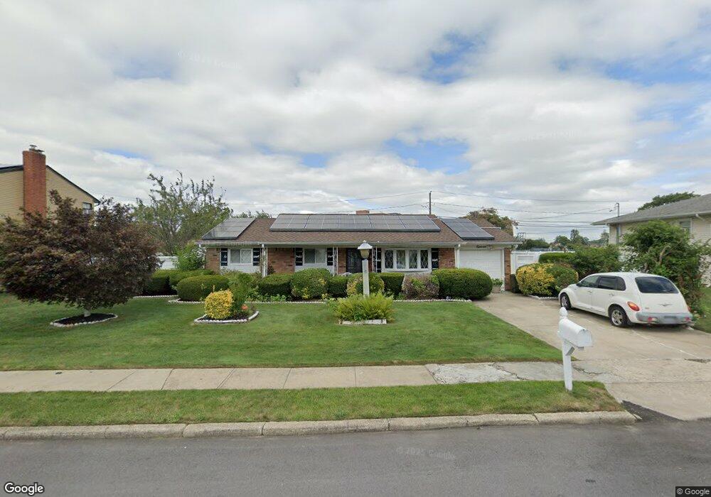 11 Russell Ct, Copiague, NY 11726 - photo 1