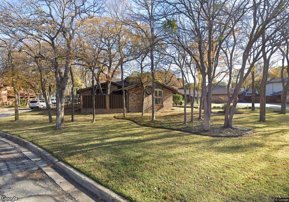 6 Country Place, Bedford, TX 76021 - photo 1