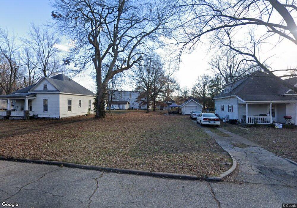 2604 Chess Ave, Parsons, KS 67357 - photo 1