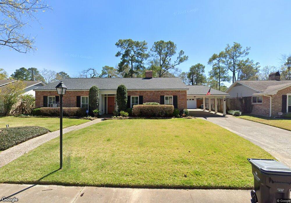 10207 Candlewood Dr, Houston, TX 77042 - photo 1