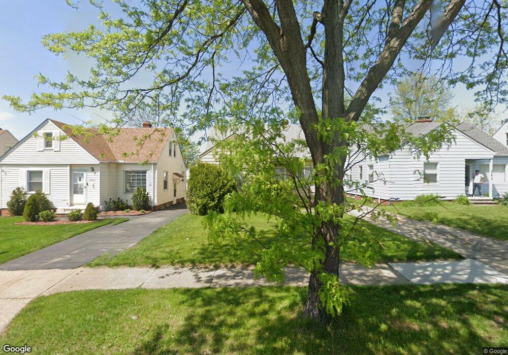 21415 Libby Rd, Maple Heights, OH 44137 - photo 1