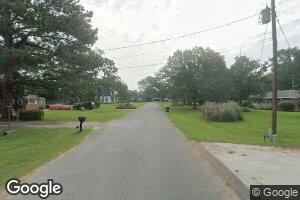 406 E Calhoun St, Reynolds, GA 31076