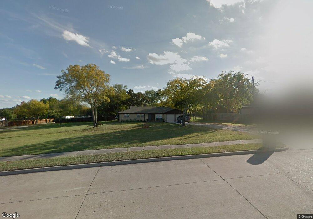 8104 Green Valley Dr, North Richland Hills, TX 76182 - photo 1