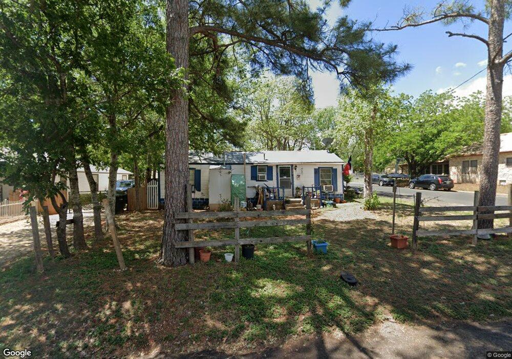 307 Shaw Ave, Fredericksburg, TX 78624 - photo 1