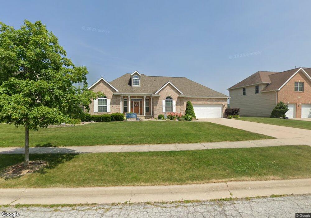 665 Davis Cir, Crown Point, IN 46307 - photo 1