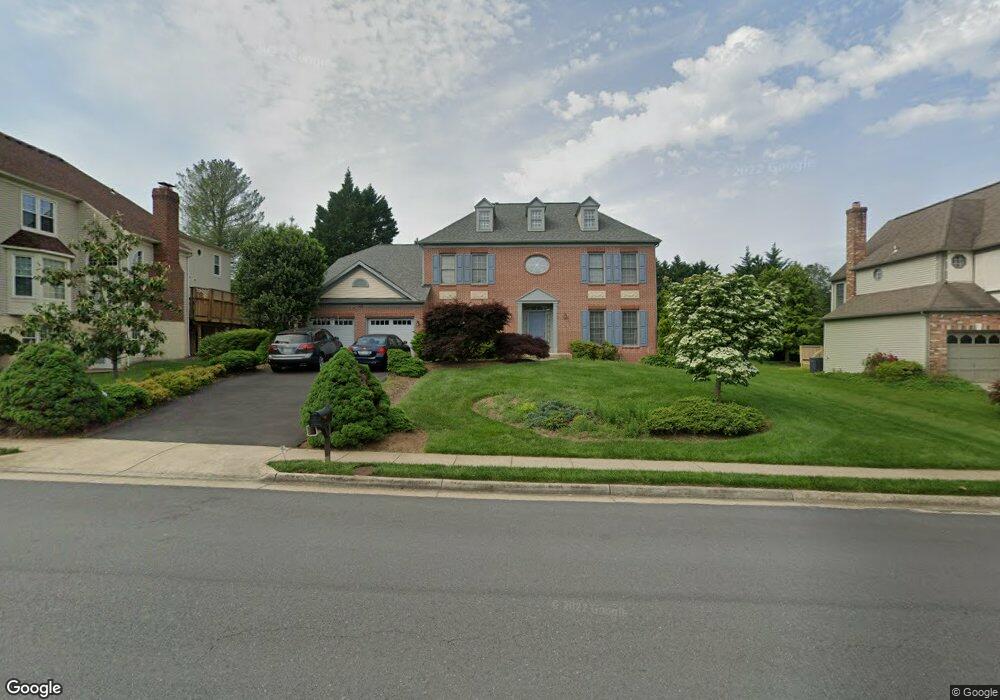 5501 Ashleigh Rd, Fairfax, VA 22030 - photo 1