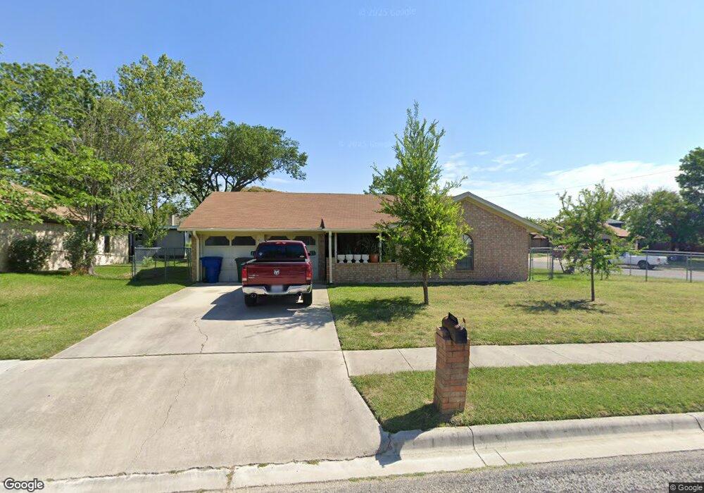 215 E Hogan Dr, Copperas Cove, TX 76522 - photo 1