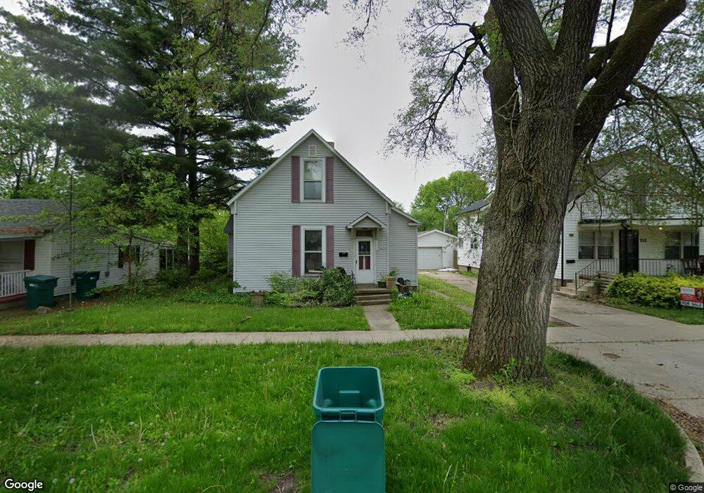 709 Marshall Ave, Mattoon, IL 61938 - photo 1