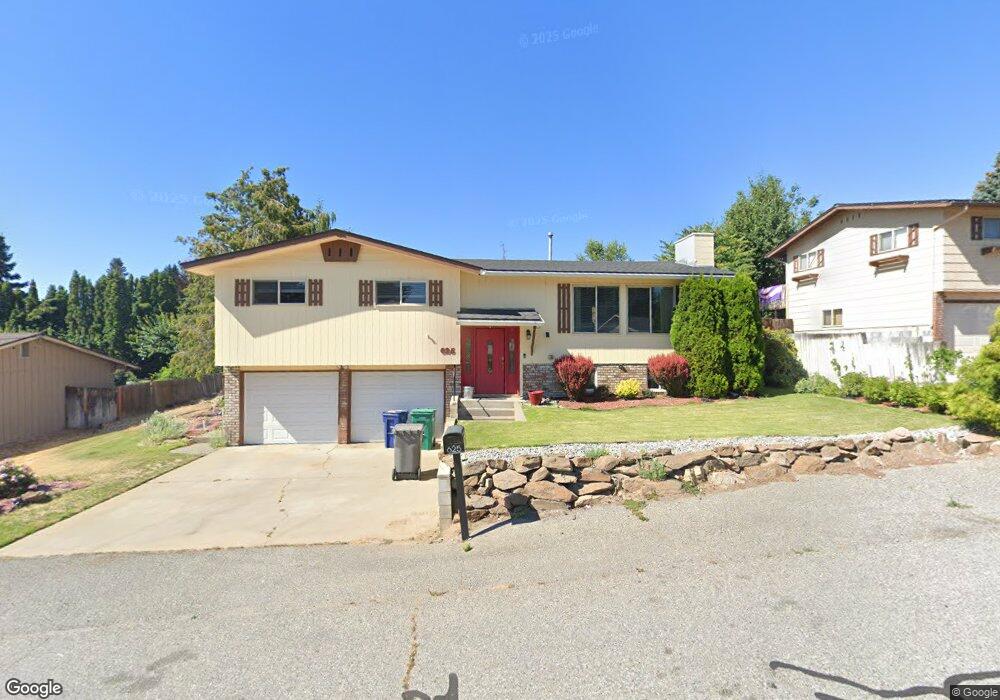 625 13th St NE, East Wenatchee, WA 98802 - photo 1