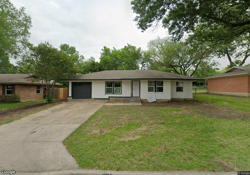 1410 Nichols St, Ennis, TX 75119 - photo 1