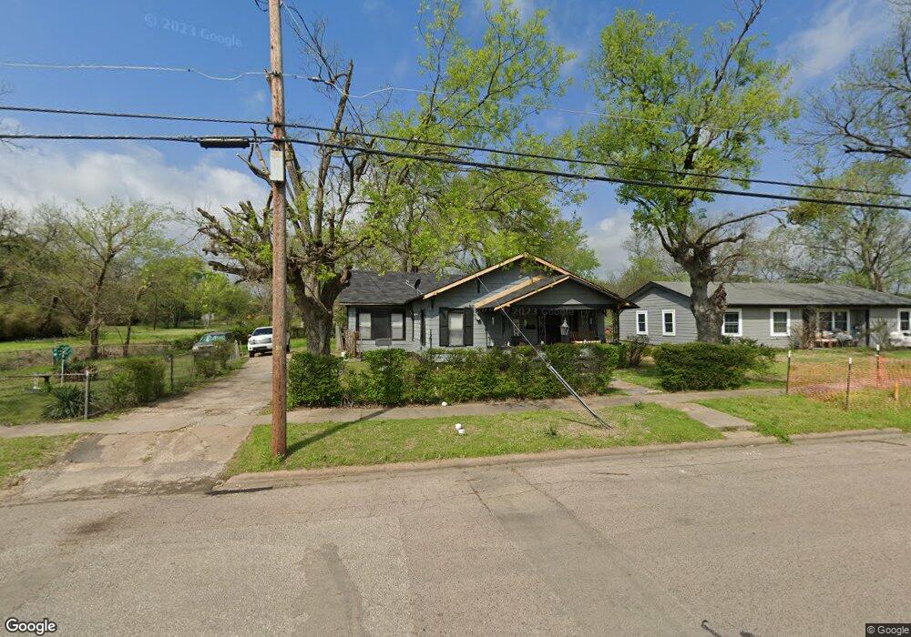 1209 Franklin Ave, Bonham, TX 75418 - photo 1