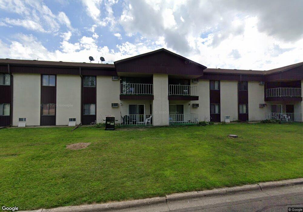 909 Janson St, Albert Lea, MN 56007 - photo 1