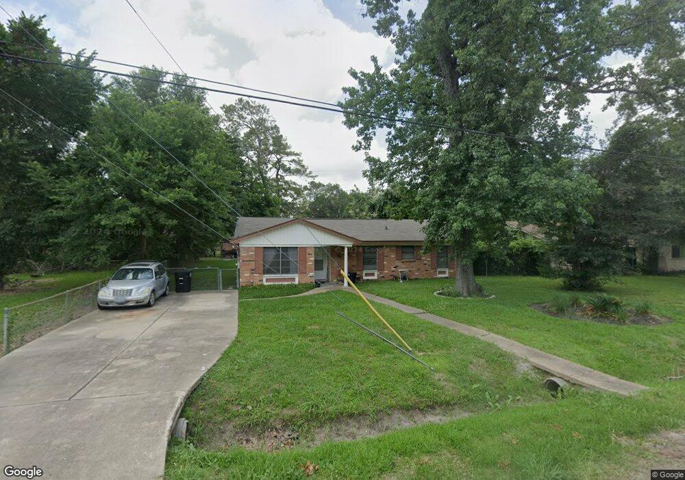 206 Betral St, Houston, TX 77022 - photo 1