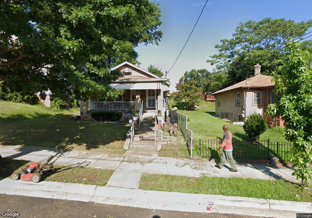 502 44th St NE, Washington, DC 20019 - photo 1