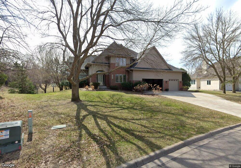 16235 Gladys Ln, Minnetonka, MN 55345 - photo 1