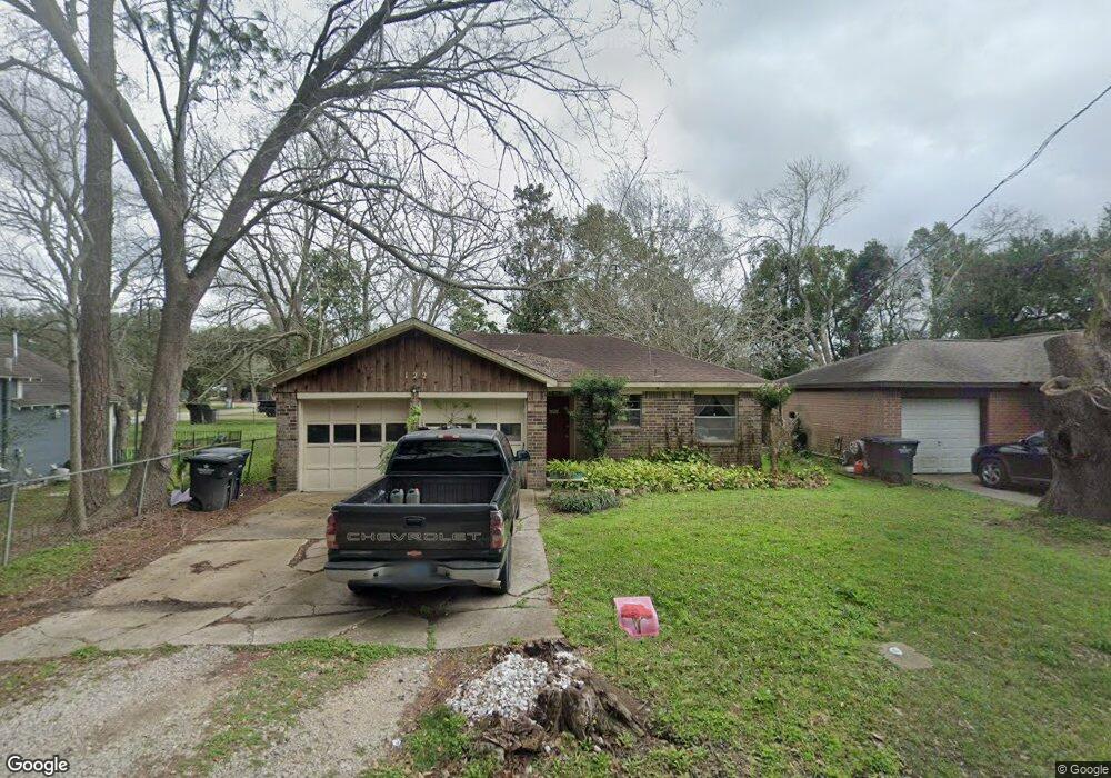 122 N Coffelt St, Alvin, TX 77511 - photo 1