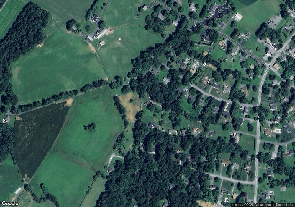 634 Conaway Ln, Sykesville, MD 21784 - photo 1