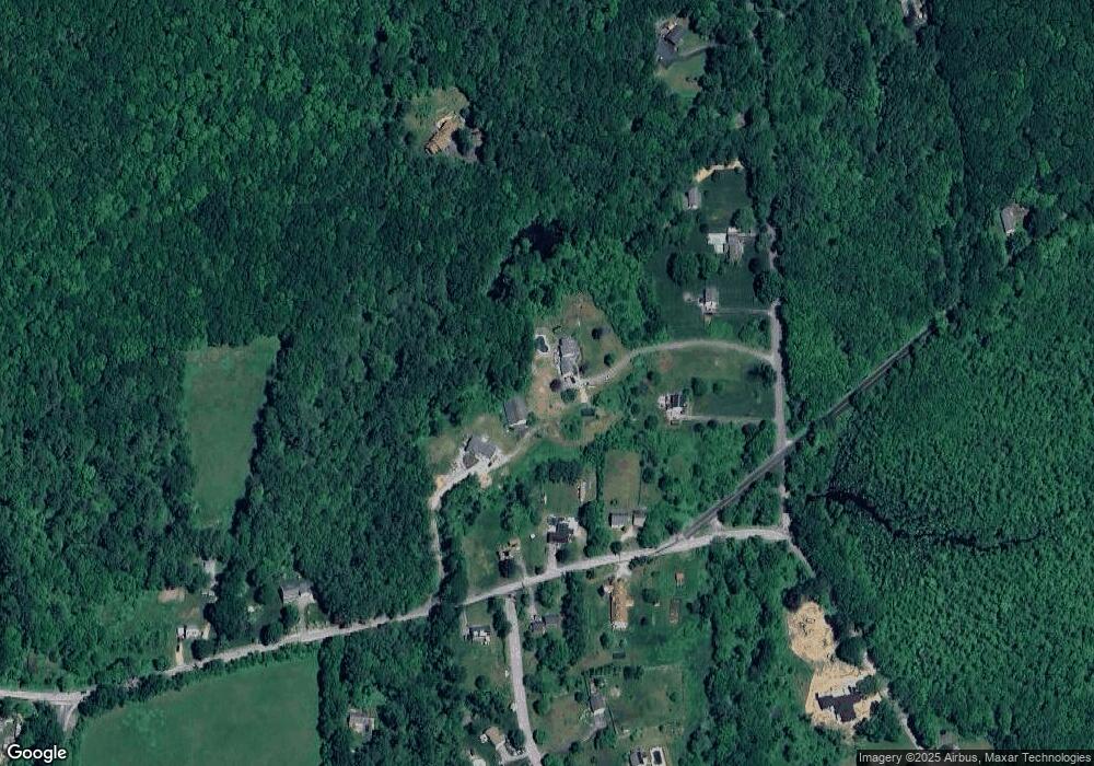 92 1/2 Tracy Rd, Dudley, MA 01571 - photo 1