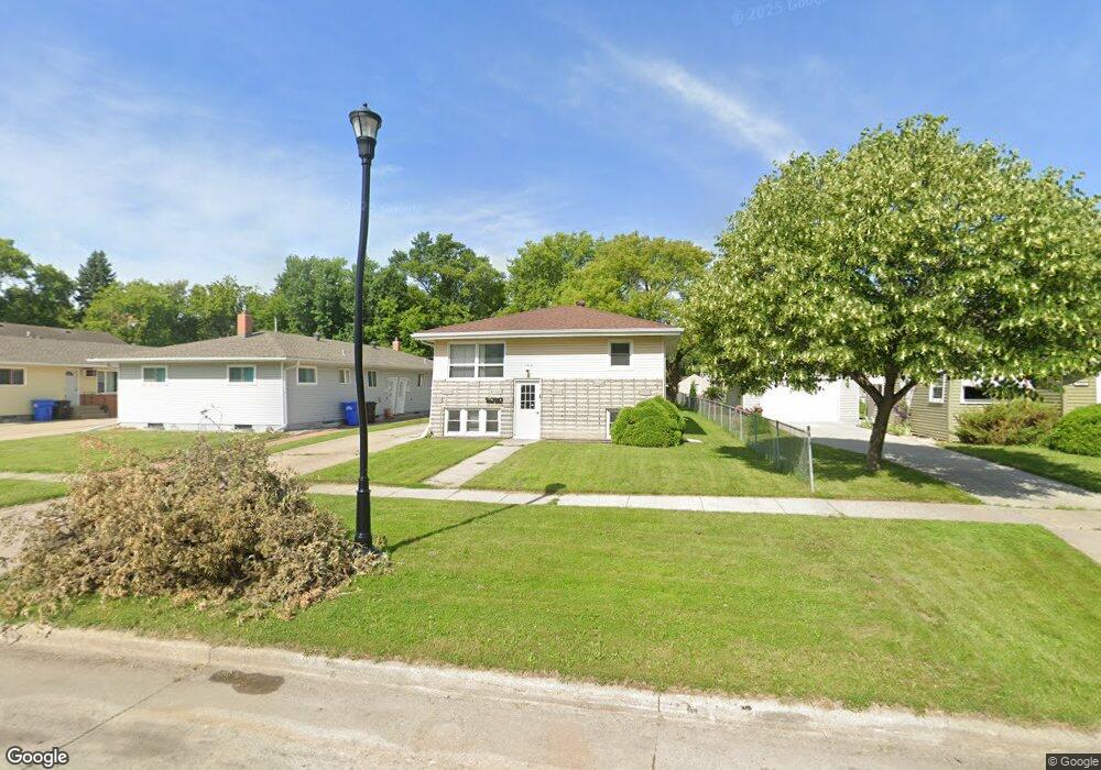 1315 14th St S, Fargo, ND 58103 - photo 1
