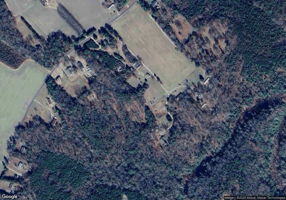 411 Chinquapin Cir, Dunnsville, VA 22454 - photo 1