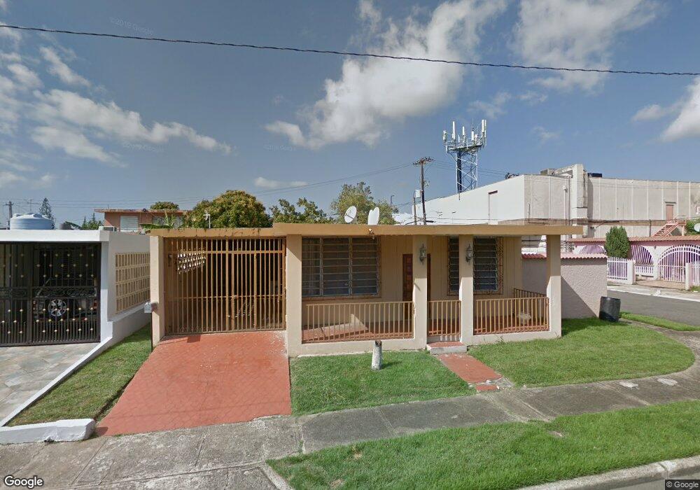 690 Calle Princesa, Carolina, PR 00982 - photo 1