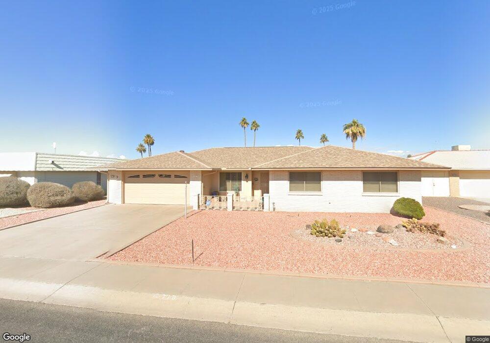 10718 W Pineaire Dr, Sun City, AZ 85351 - photo 1